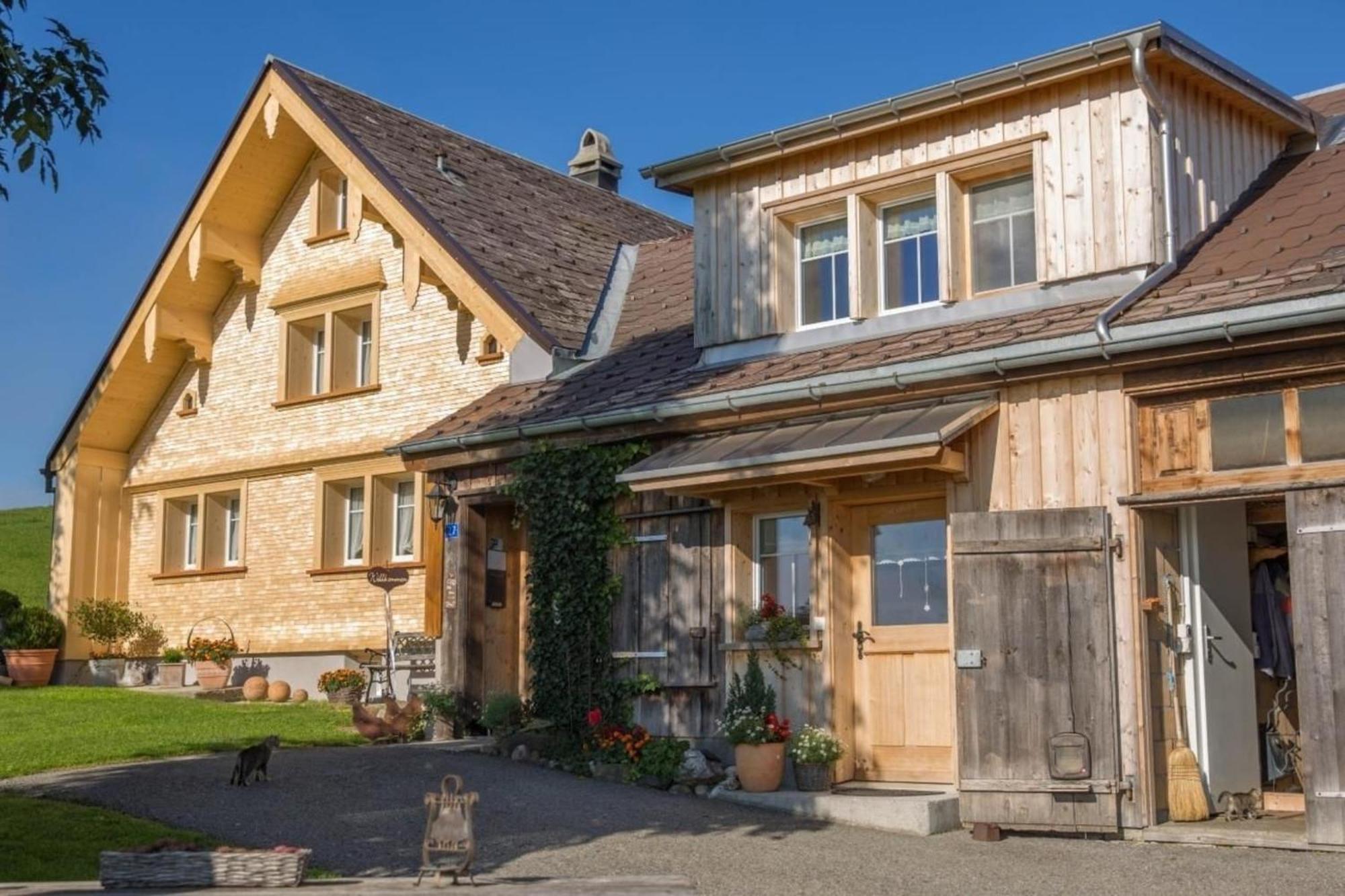 Bauernhof Fendrig - Neue Wohnung Haslen المظهر الخارجي الصورة